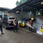Cegah Penyakit DBD, Urkes Polres Majalengka Bersama Biddokkes Polda Jabar Lakukan Fogging