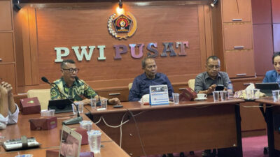 Launching HPN 2024, Jalan Santai Tokoh-tokoh Pers Nasional Di Bundaran HI