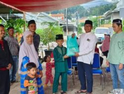 Pengurus Mushola Ar Rahman Bersama Warga Vila BSM 2 Gelar Bakti Sosial Ramadan Santuni Anak Yatim dan Duafa