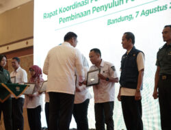Sukses Lakukan Perluasan Areal Tanam Baru: BPP Kecamatan Pameungpeuk Terima Penghargaan dari Kementan