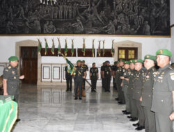 Mayjen TNI Dadang Arif Abdurahman, S.E., M.Si., Pimpin Sertijab Pejabat Kodam III/Slw