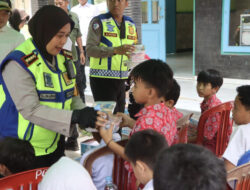 Sinergi Polisi dan Pemkab Cirebon Gelar Program Makan Siang Gratis di SDN 3 Cipanas