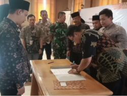 Ketua Panwaslu Ciparay Lantik 267 PTPS se Kecamatan Ciparay