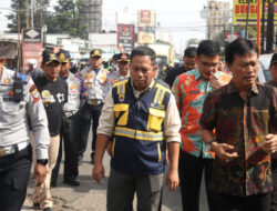 Walikota Pantau Jalan Rusak di Ciremai Raya