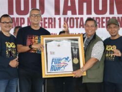 Momentum 100 Tahun SMPN 1 Kota Cirebon “Cermin Kekuatan Silaturahmi Lintas Generasi”