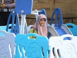 Pemudik Manfaatkan Fasilitas Pos Terpadu Polisi, Anak Bermain Nyaman Orang Tua Nikmati Wifi Gratis