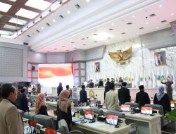 Rapat Paripurna, DPRD Jabar Serahkan Rekomendasi LKPJ kepada Gubernur