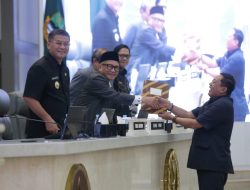 Paripurna DPRD Jabar: Fraksi-Fraksi Soroti Ranperda Lingkungan Hidup dan Pendidikan