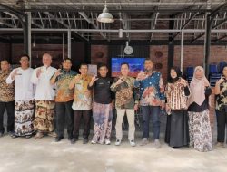 Politeknik STIA LAN Bandung Diskusi Praktik Tata Kelola Digital dan Pemanfaatan AI di DKIS