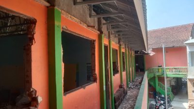 Bantuan Revitalisasi SMA Pulus Islam Pacet Disorot, Sekolah Mengaku Hanya Terima Material