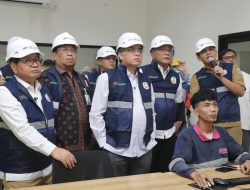 Menaker Yassierli: Pekerja Informal Sektor Persampahan Dapat Diskon Iuran JKK-JKM 50 Persen
