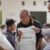 Bulog dan Wakil Ketua DPR RI Tinjau Penyaluran Bantuan Pangan Beras di Karawang