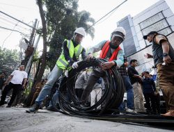 Kabel Udara di 63 Ruas Jalan Bandung Ditata, Pemkot Targetkan 85 Ruas